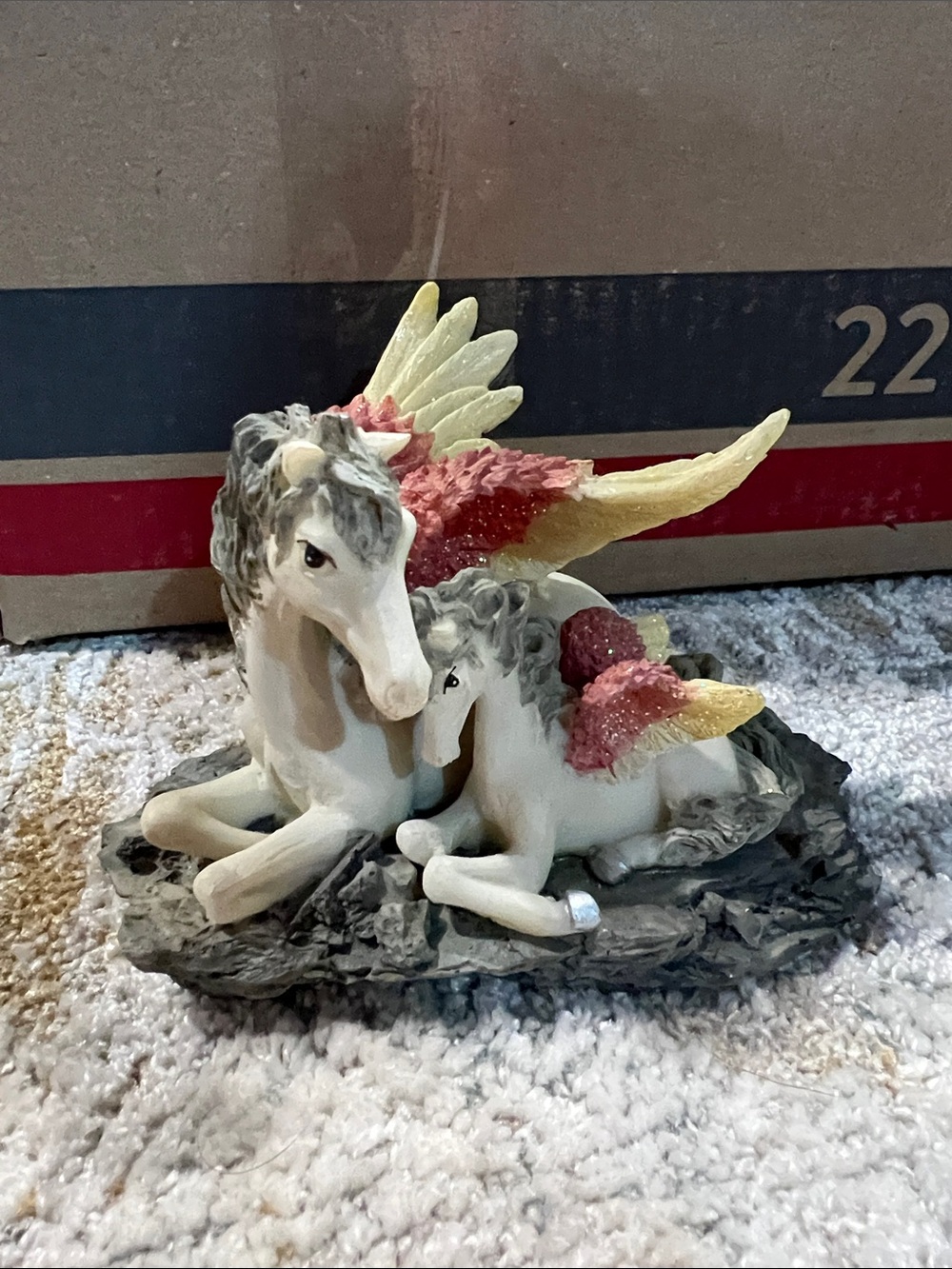 Westland Giftware Resin Pegasus Mom with Baby Figurine z28